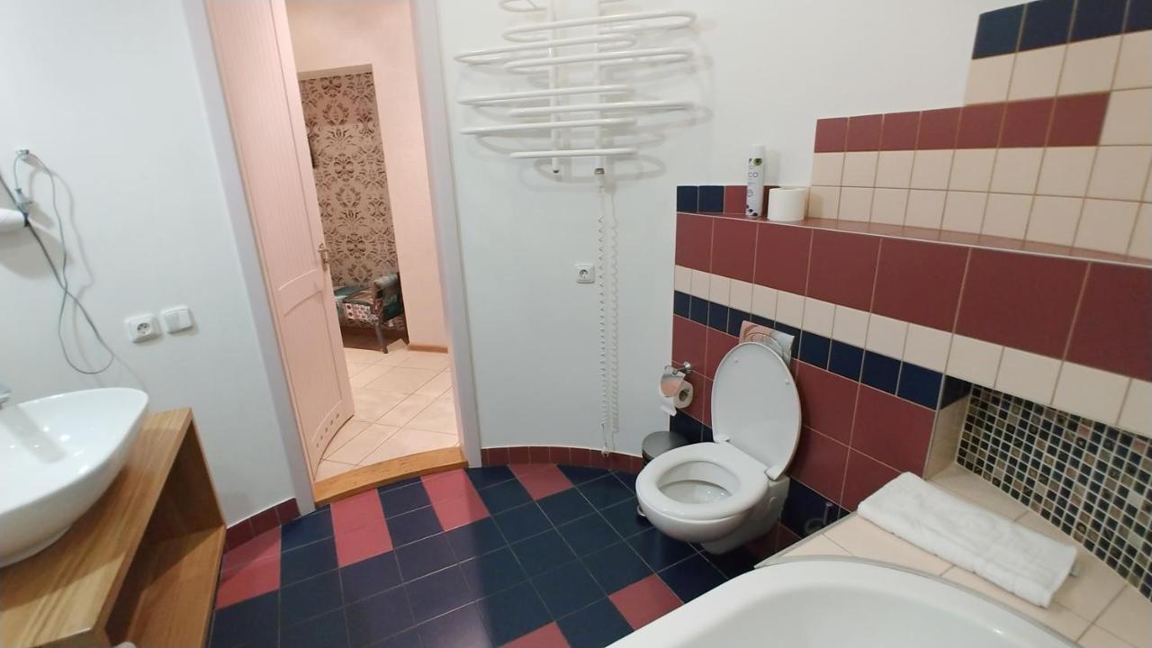Квартира С Террасой, Крещатик 29, Бессарабка Kyiv Exterior photo